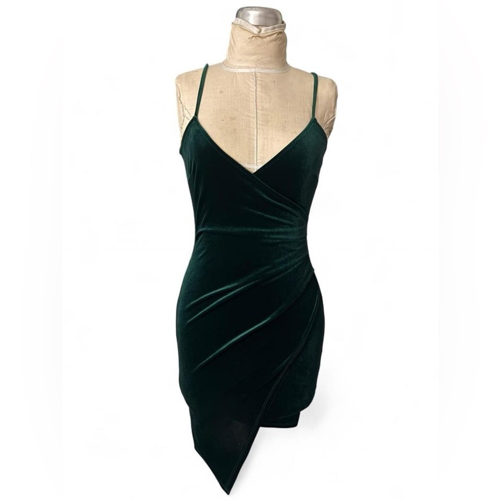 ᧔𐓪᧓ Emerald Velvet Windsor Dress